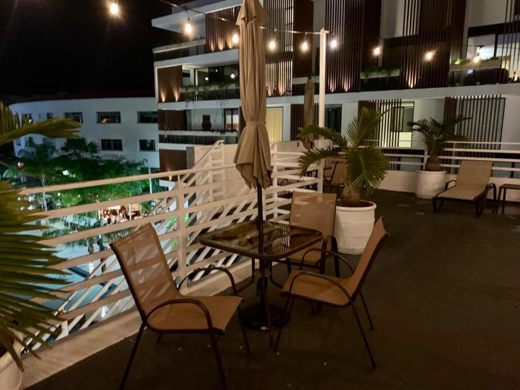 Silversands Hotel Boutique - 5Th Ave Плая дел Кармен Екстериор снимка