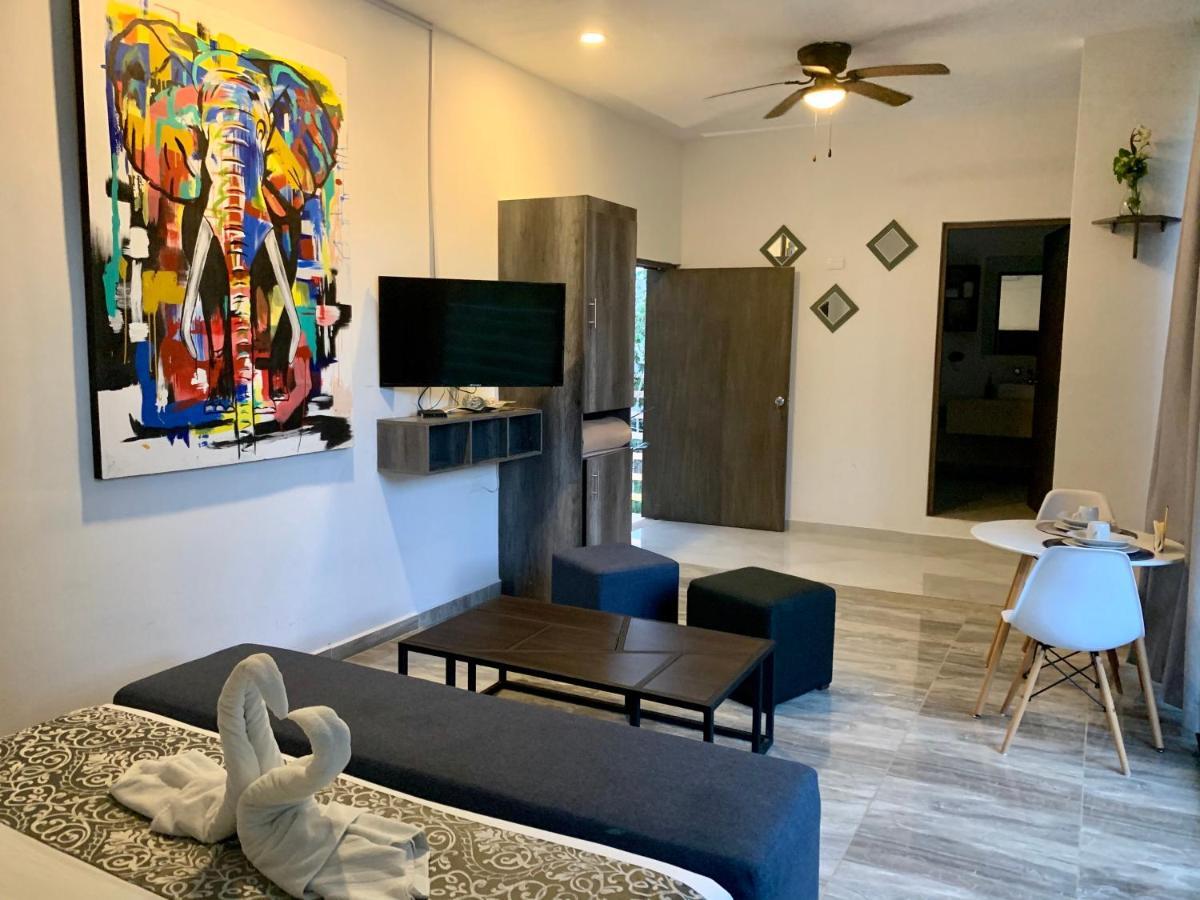 Silversands Hotel Boutique - 5Th Ave Плая дел Кармен Екстериор снимка