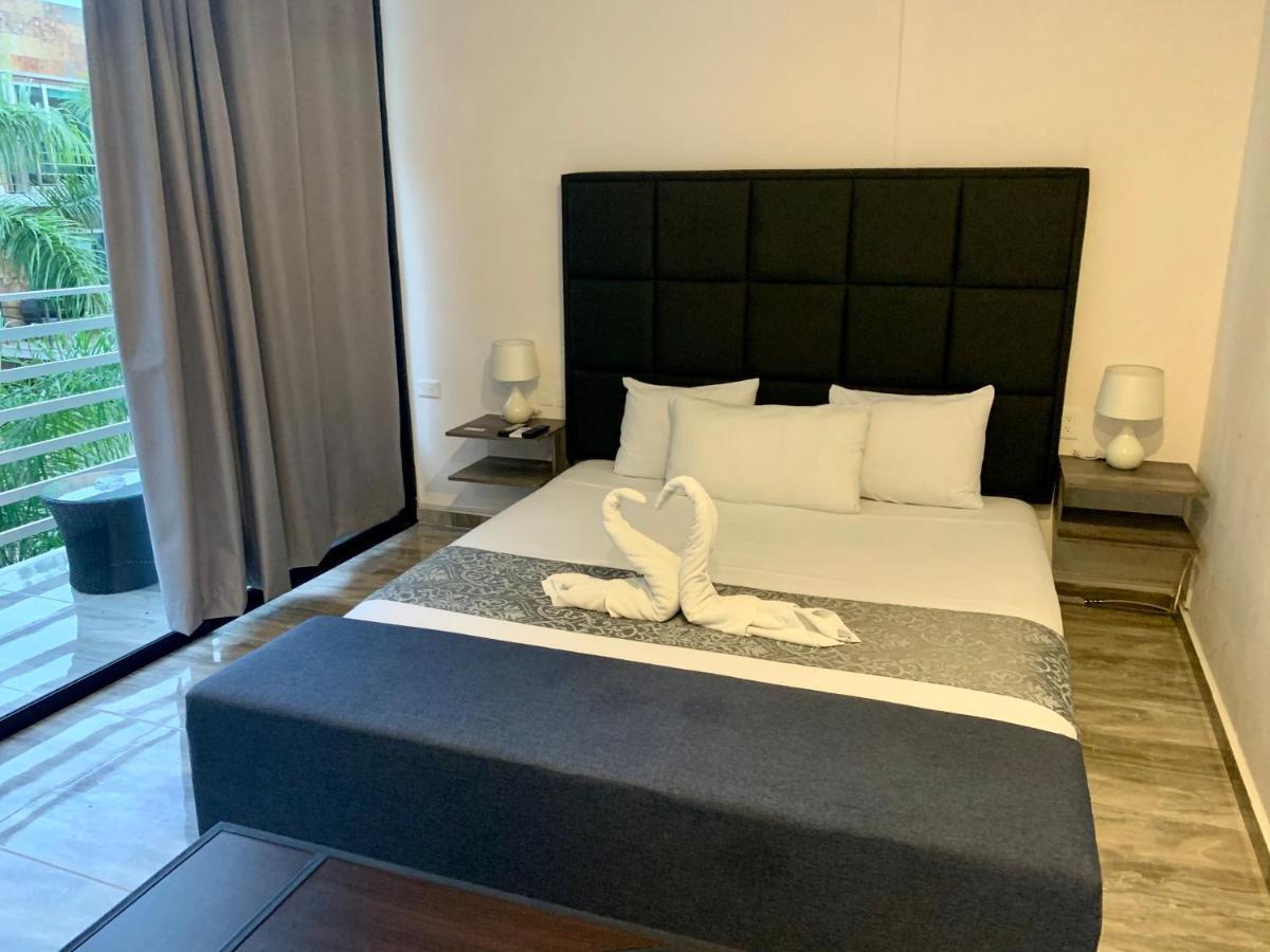 Silversands Hotel Boutique - 5Th Ave Плая дел Кармен Екстериор снимка