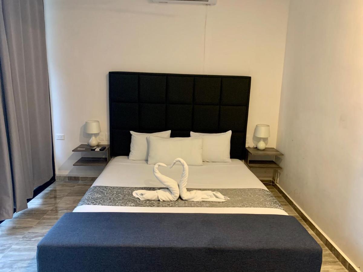 Silversands Hotel Boutique - 5Th Ave Плая дел Кармен Екстериор снимка