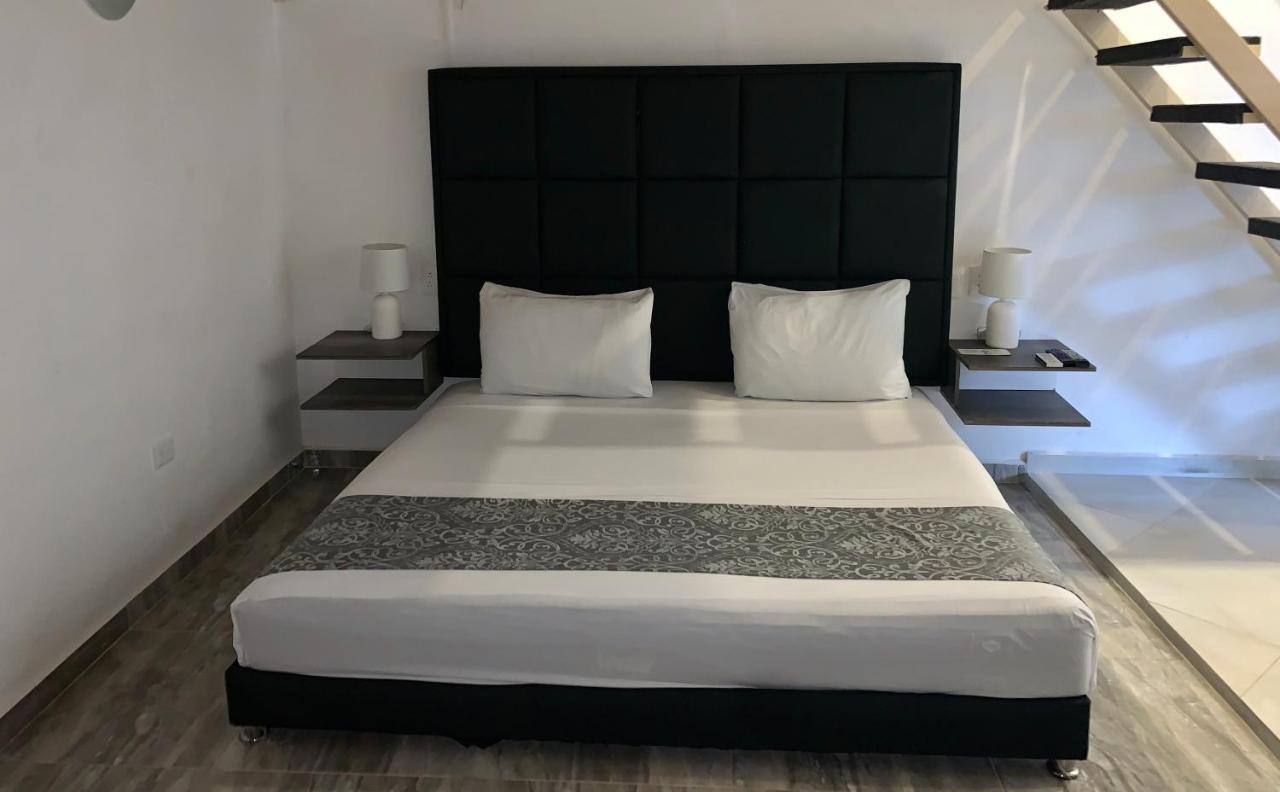 Silversands Hotel Boutique - 5Th Ave Плая дел Кармен Екстериор снимка