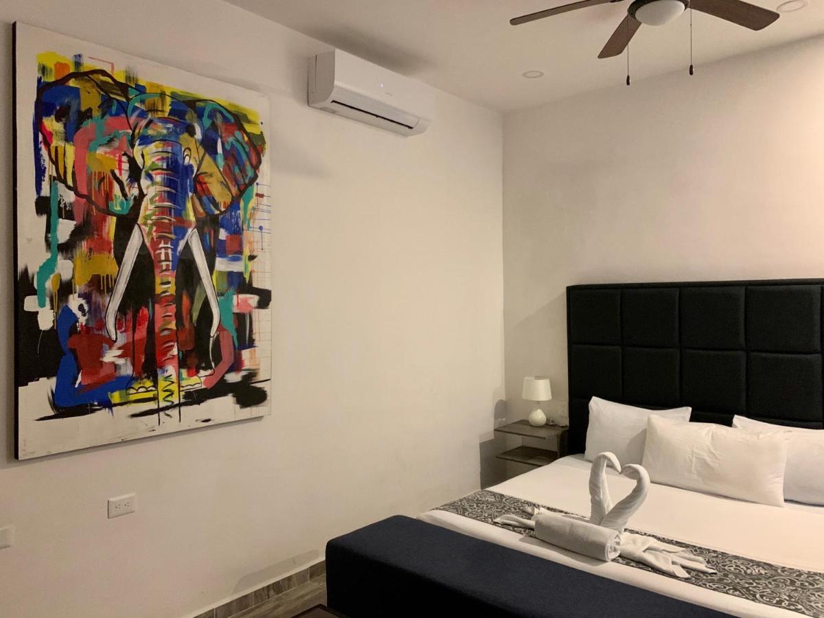 Silversands Hotel Boutique - 5Th Ave Плая дел Кармен Екстериор снимка